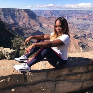 Meet your Posher, Stephanie